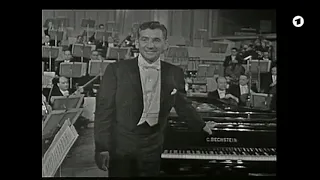 LEONARD BERNSTEIN SPIELT FANTASTISCH KLAVIER - BERLIN - 1960