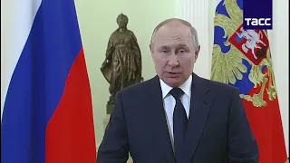 Путин поздравляет с 8 марта 2022 год