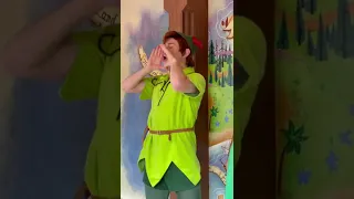 PETER PAN CROWS LIKE A ROOSTER AT DISNEY - LOOKING FOR HIS LOST BOYS - MAGIC KINGDOM #shorts