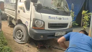 Making small truck tires/making roadside tires