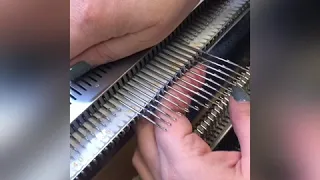Круглая горловина методом частичного вязания.