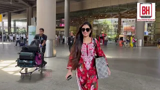 Dhanashree Verma Spotted At Mumbai Airport Arrival | #dhanshreeverma #bollywoodhelpline