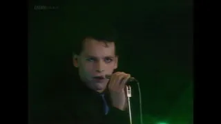 GARY NUMAN - CARS ...... (TOTP) with CD Audio