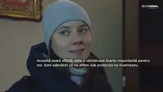 Crăciun în Ucraina. Locuitorii din Donbass și Bucha au mers la slujbă, în ciuda bombardamentelor