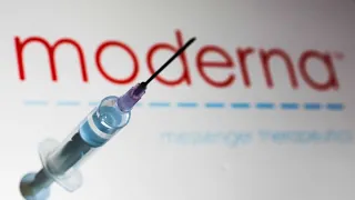 Coronavirus vaccine: Moderna CEO discusses 94.5 efficacy rate and distribution