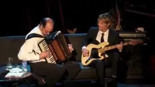 Watch Krist Novoselic & Duff McKagan Play ' Sweet Child O Mine ' on Accordian & Bass!