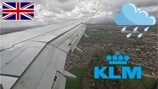 TYPICAL BRITISH WEATHER KLM Boeing 737-900 WINDY landing in Manchester