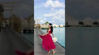 LADY IN RED DANCING