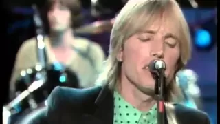 Tom Petty Performs "American Girl" (Live) - Fridays