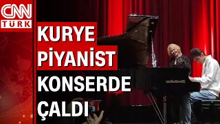 Kurye piyanist bu kez sahnede çaldı!