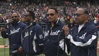 MIN@DET: The Four Tops perform the national anthem