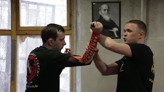 Крав-Мага - защита при атаках ножом. Krav-Maga - defense aginst knive attack.