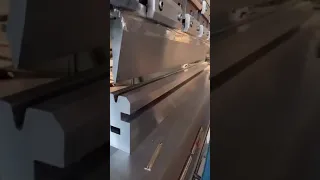 Thin plate overflat bending on hydraulic press brake!