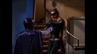 Catwoman seduces Batman ( spanish subtitles )