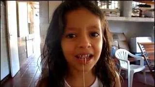 Maria Eduarda extraindo o dente ehehehe