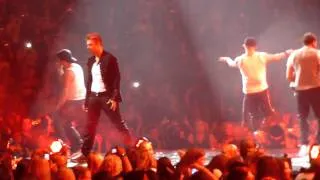 NKOTBSB Backstreet Boys 'Everybody (Backstreet's Back)' Chicago 6/17