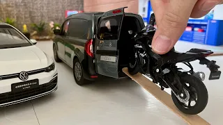 Mercedes Carrying Kawasaki and Showing This to Volkswagen Golf | 1:18 Miniature Diecast Model Cars