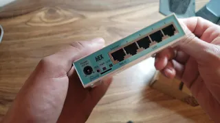 Unboxing Mikrotik hEX RB750Gr3 (Español)