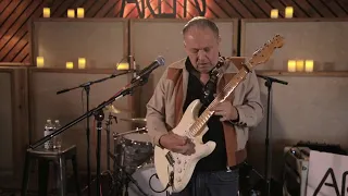 Awesome Jimmie Vaughan video recorded at Arlyn Studios Austin playing Custom Grammatico Kingsville