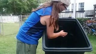 Review of the toter 64 gallon trash can. for rv trash