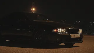 BMW E39 at Night