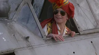 Empire of the Sun (1987) - Jamie "Jim" sees the Japanese army for the first time
