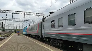 ЭП1М с пассажирским составом отправляется со станции РОСТОВ-ГЛАВНЫЙ