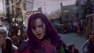 Descendants | De eerste minuten van de Film! | Disney Channel NL