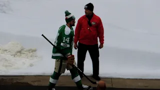 Jamie Benn leaving warm ups.