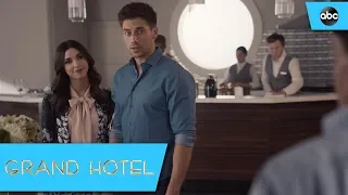 Alicia And Danny Make Their Relationship Public - Grand Hotel