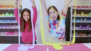 Learn how to make BUTTER SLIME with Ashton and Caroline