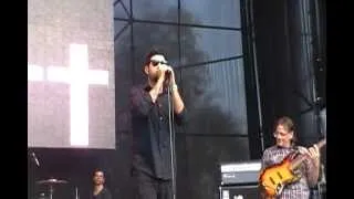 ††† Crosses - In†ro + †hholyghs† live @ Lollapalooza Festival, Chile, March 31, 2012.