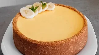 Classic New York Cheesecake with Lemon Flavor