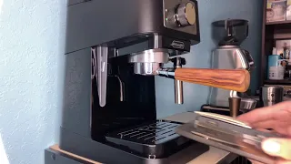 MORNING COFFEE ROUTINE WITH DELONGHI STILOSA (EC260BK)