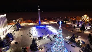 ПЛОЩАДЬ СЛАВЫ В НОВОГОДНИЕ ПРАЗДНИКИ/МОНУМЕНТ СЛАВЫ/САМАРА/РОССИЯ