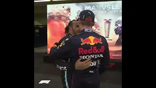 Hamilton congratulates Verstappen- Abu Dhabi Gp