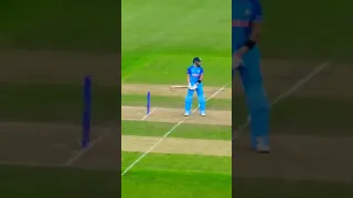 🔥KING 👑 KOHLI Batting style 🏏#viratkohli #cricket #viral #youtubeshorts #video #cricketer #ipl #rcb