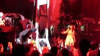 Alice Cooper Guillotine stunt