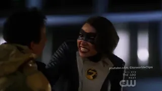 Team Flash vs Reverse Flash  The Flash 5x22 HD