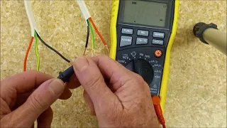 Polarity testing. Electrical circuit