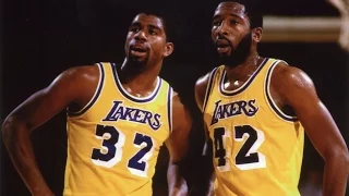 Magic Johnson & James Worthy 'Basketball Clinic' vs Atlanta Hawks (1990)