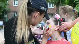 Поліція Полтавщини привітала хлопчиків та дівчаток із Днем захисту дітей