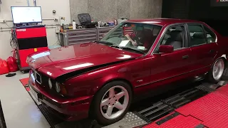 E34 540i 6 speed with M60B44, cams, headers and Link G4+ Xtreme