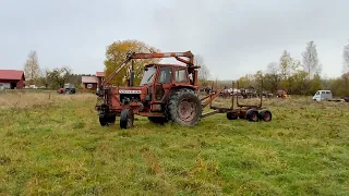 Köp Traktor Volvo BM 650 med skogsvagn på Klaravik