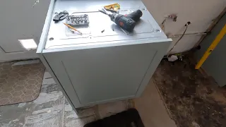 Integrated washing machine installation.