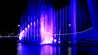 Поющие фонтаны в Олимпийской деревне г. Сочи