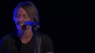 Keith Urban Performs 'Blue Ain't Your Color  The Voice Live Finale