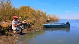 Осенняя рыбалка на РЕКЕ ИЛИ. РЫБА ЕСТЬ!!! СЕЗОН НЕ ЗАКРЫТ! Сазан, Сом, Судак. Сентябрь 2023