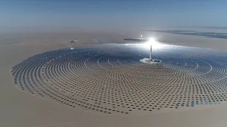 GLOBALink | Exploring "super mirror" power plant in China's Gobi desert