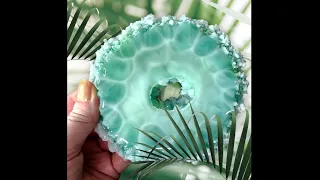 #1710 Incredible Lacing In This Green Resin Live Edge Coaster!